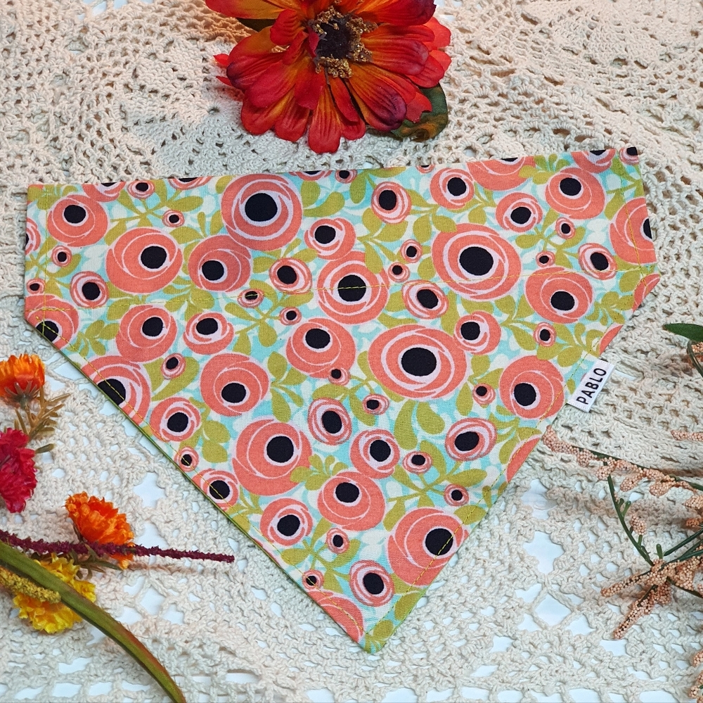 🐶 5 for $15 * Pablo Peach Floral Over The Collar Dog Bandana
